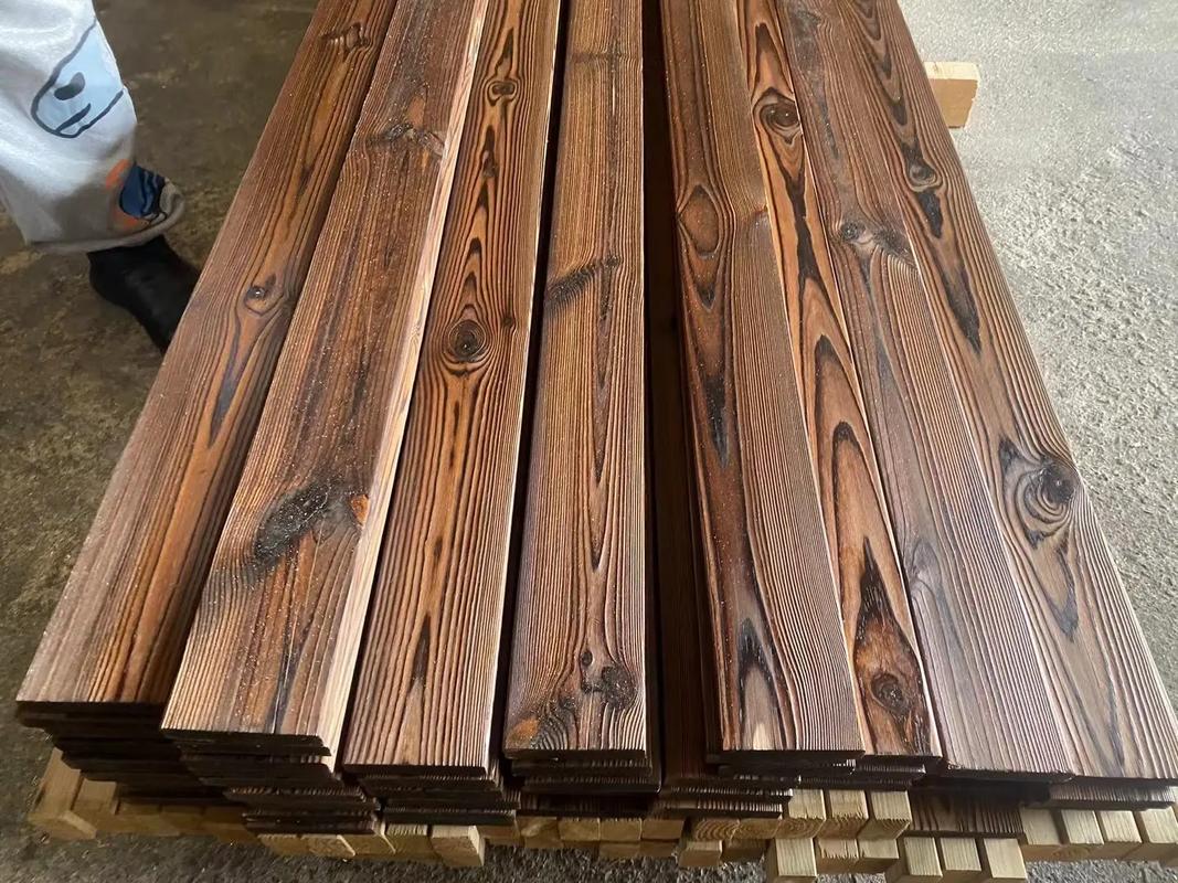 源頭工廠 #碳化木炭燒松木 #防腐木工程 #原木材料 戶(hù)